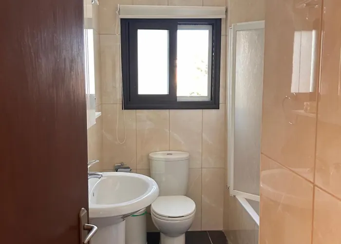 Bougainvillea Apartment *